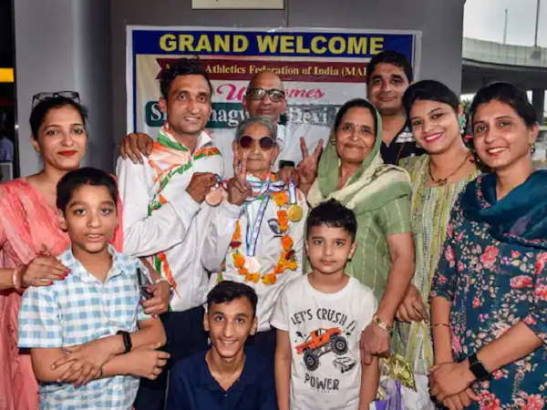 ऐसा है भगवानी देवी का परिवार