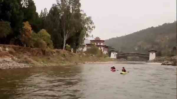 जलवायु परिवर्तन के खतरे के नाम पर शुल्क में बढ़ोतरी