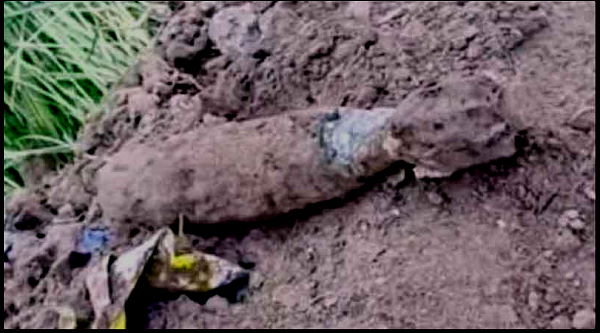 A Huge bomb found in farm while the farmer plowing fazilka punjab near India pakistan border A Huge bomb found in farm while the farmer plowing fazilka punjab near India pakistan border