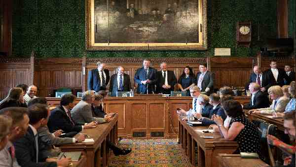 दूसरे देशों के कुछ असंसदीय शब्द