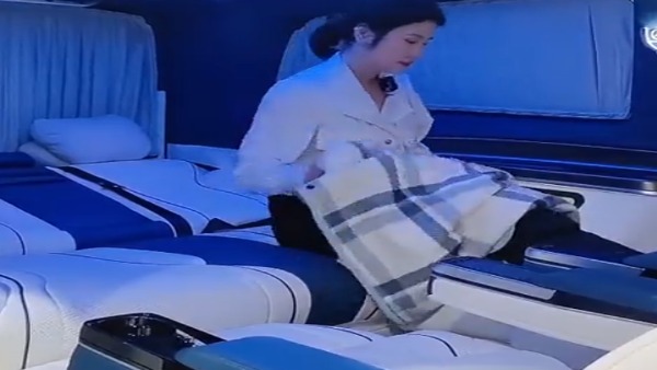 कार का लुक खूबसूरत