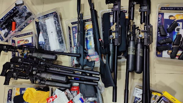 AirGuns and arms accessories worth Rs 20 lakhs seized at lucknow airport AirGuns and arms accessories worth Rs 20 lakhs seized at lucknow airport