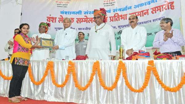ashok gahlot