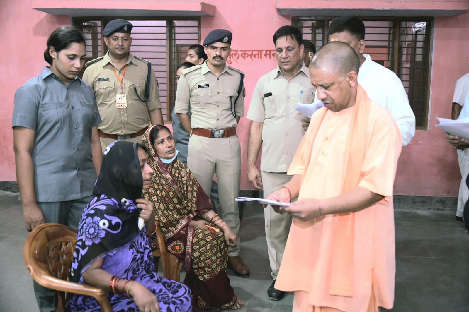 cm yogi listened complaints in gorakhpur cm yogi listened complaints in gorakhpur