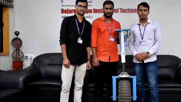 पांच दोस्तों ने मिलकर कर डाला ये अविष्कार