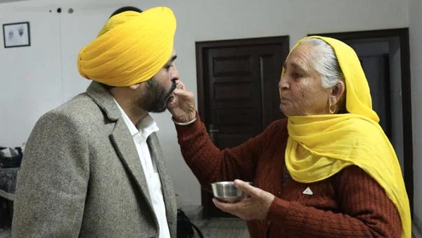 शादी की जिम्मेदारियां आप सांसद राघव चड्ढा को दी गई हैं शादी की जिम्मेदारियां आप सांसद राघव चड्ढा को दी गई हैं