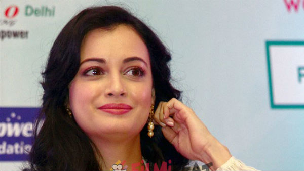 एक्ट्रेस दीया मिर्जा ने ठाकरे की तारीफ में कसे कसीदे एक्ट्रेस दीया मिर्जा ने ठाकरे की तारीफ में कसे कसीदे