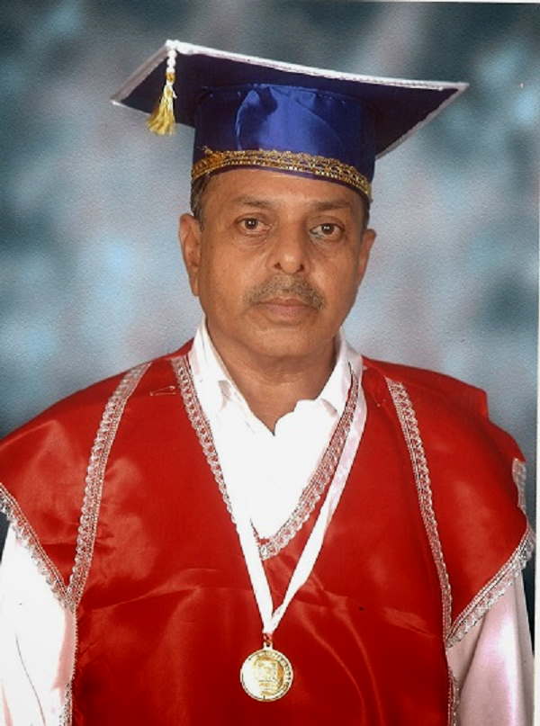 घोषित डॉक्टर, कंसल्टेंट भी रह चुके घोषित डॉक्टर, कंसल्टेंट भी रह चुके