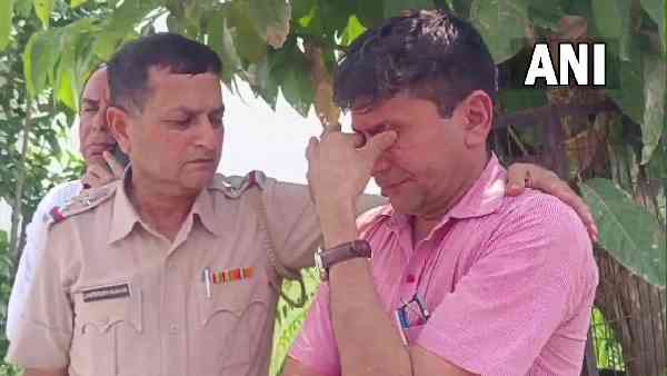 मेरी आज ही उनसे बात हुई थी- दिवंगत पुलिस अफसर के भाई
