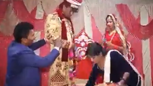 यूजर्स कर रहे ऐसे कमेंट