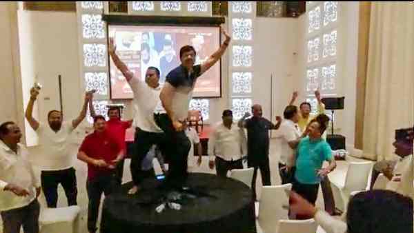 कोई भी चार्जेबल सुविधाओं का नहीं किया उपयोग