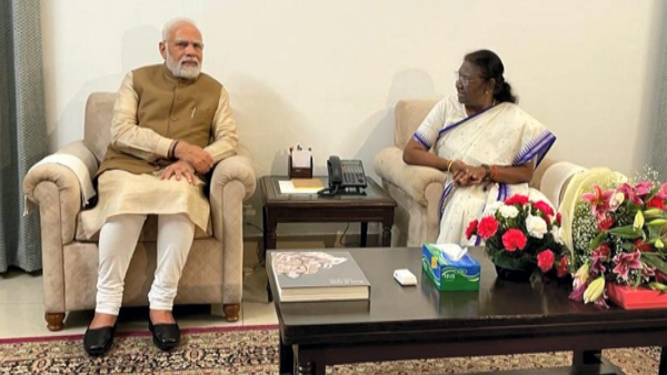 PM modi congratulates Droupadi Murmu on being elected as new President of country, at her residence PM modi congratulates Droupadi Murmu on being elected as new President of country, at her residence