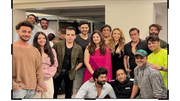 आयुष शर्मा ने भी शेयर की तस्वीर