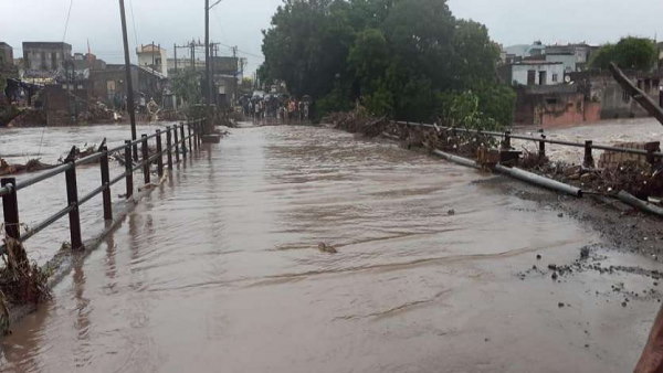 कहां से कितने लोगों को निकाला गया?