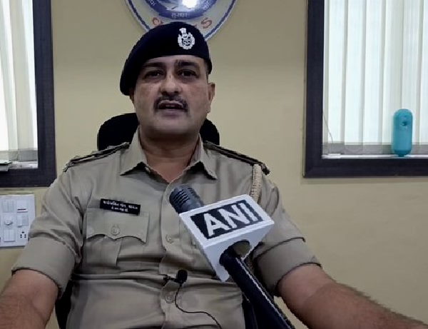 Gujarat Valsad liquor news