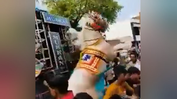 छह लोग हुए जख्मी, बाइकें भी टूटीं