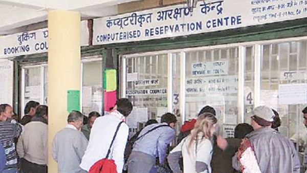 बुकिंग काउंटर बढ़ाए गए