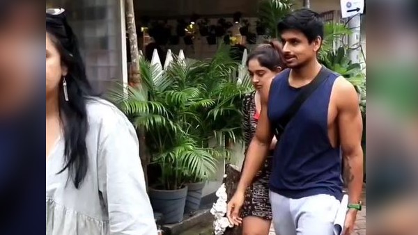 पैपराजी को नजरअंदाज करना पड़ा भारी!