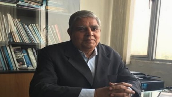 टॉप वकीलों में होती थी धनखड़ की गिनती 