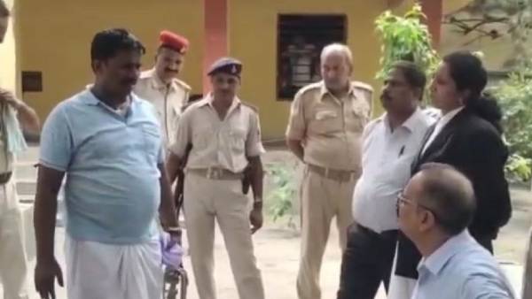 जेल में जानवरों से भी बदतर खाना दिया जाता है- क़ैदी जेल में जानवरों से भी बदतर खाना दिया जाता है- क़ैदी