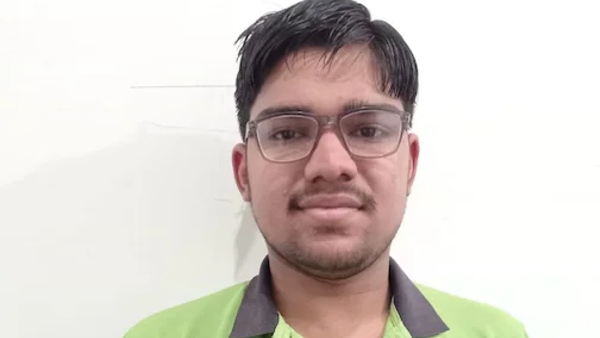 राजस्थान से हैं नव्य