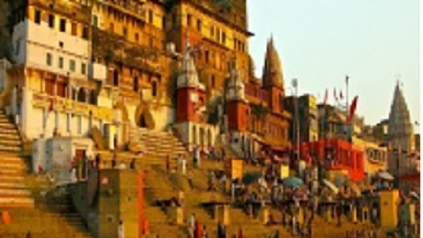'वाराणसी में दिव्यता का अनुभव करने के लिए यात्रा करें' 'वाराणसी में दिव्यता का अनुभव करने के लिए यात्रा करें'