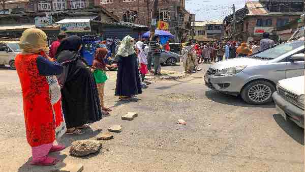 'नई दिल्ली और कश्मीर के मौसम में फर्क नहीं दिखा'