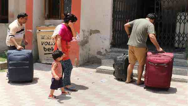 'किसी भी कश्मीरी पंडित ने घाटी से पलायन नहीं किया'