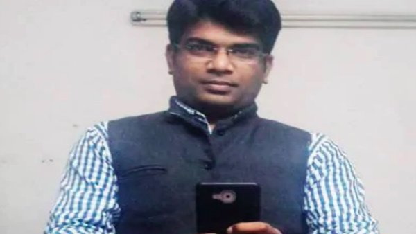 एसडीओ रियाज अहमद ने छात्रों को अपने आवास पर आमंत्रित किया