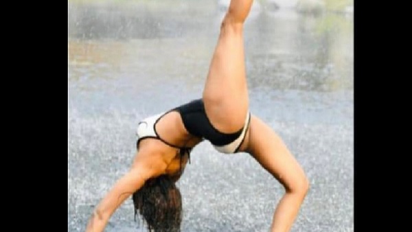 आठ मिनट के ट्रेलर ने लगाई आग आठ मिनट के ट्रेलर ने लगाई आग