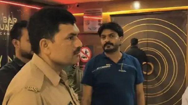 'नशे में कर रहे थे अश्लीलता', युवकों पर FIR दर्ज