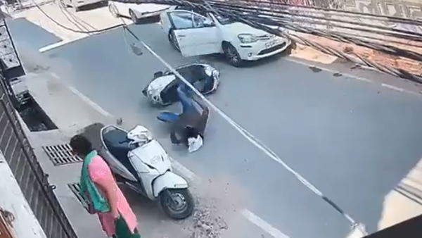 स्कूटी सवार युवक की मौत