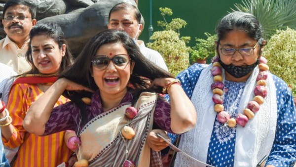 'हिंदू होते ही भी मैं अपनी काली को अपने हिसाब से देख सकती हूं...' 'हिंदू होते ही भी मैं अपनी काली को अपने हिसाब से देख सकती हूं...'