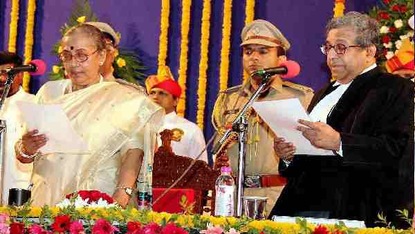 कई मंत्रालयों में संभाल चुकी हैं जिम्मेदारी कई मंत्रालयों में संभाल चुकी हैं जिम्मेदारी