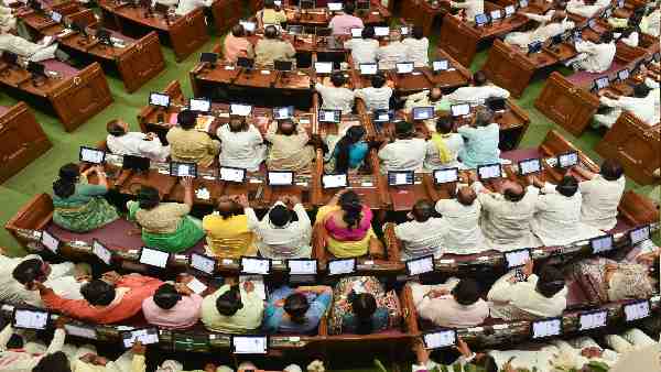 यूपी के 5 विधायक जो राष्ट्रपति चुनाव में लखनऊ से बाहर करेंगे मतदान ?