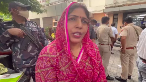 जयपुर से नई दिल्ली में भेजा