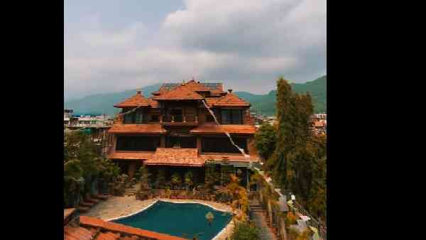 बिना अनुमति होटल कारोबार में जुटे चाइनीज-रिपोर्ट