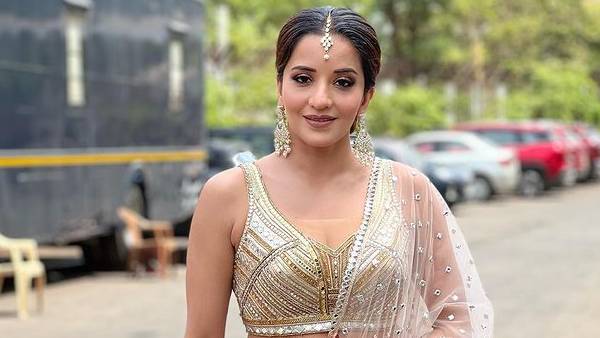 पॉपुलर एक्ट्रेस की लिस्ट में शुमार