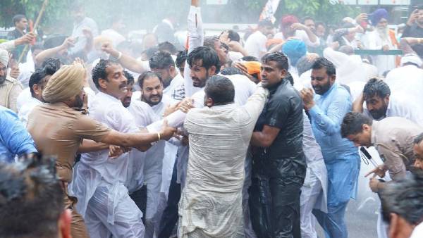 आम आदमी पार्टी सरकार को भी दी चेतावनी आम आदमी पार्टी सरकार को भी दी चेतावनी