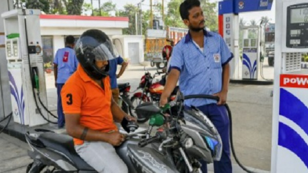 घर बैठे ऐसे चेक करें तेल के दाम