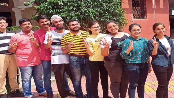 बगैर ट्यूशन-कोचिंग के सफलता, पिता अनाज व्यापारी 