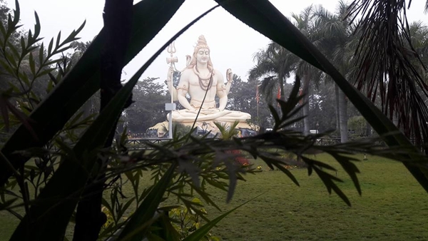 सावन और महाशिवरात्रि में लगता है यहाँ मेला 