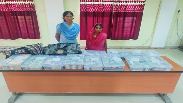 पुलिस के शिकंजे में अब महिला 
