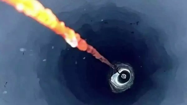 क्या है 'दूसरी दुनिया' की कहानी?