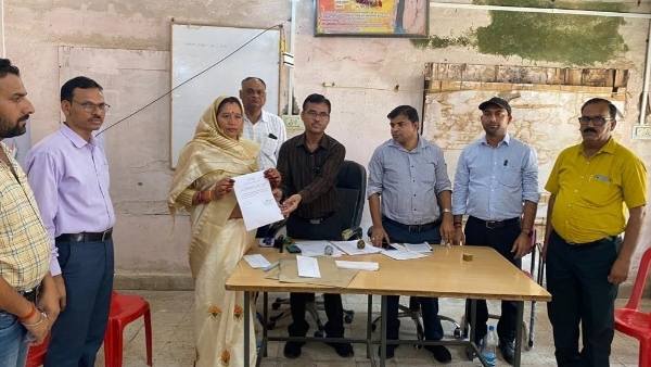 भिंड में नेता प्रतिपक्ष ने बचाया अपना गढ़ भिंड में नेता प्रतिपक्ष ने बचाया अपना गढ़