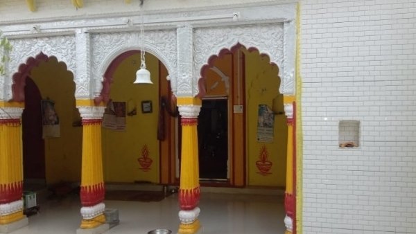 तौल के लिए बुलाया जाता है अनुभवी सुनार और उसका तराजू