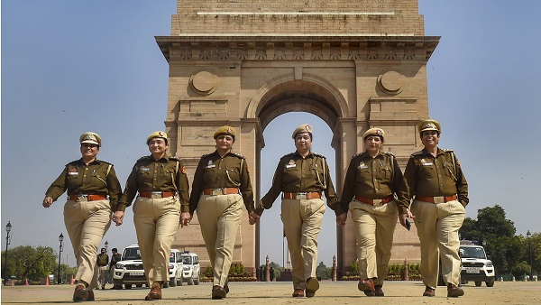 महिला हेल्प डेस्क तक नहीं 