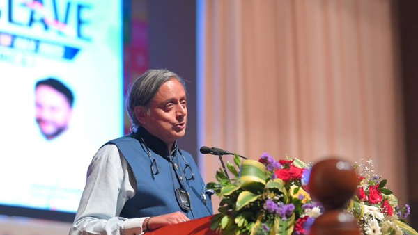 कांग्रेस सत्ता में आई,तो छत्तीसगढ़ जैसा काम करेंगे:शशि थरूर 