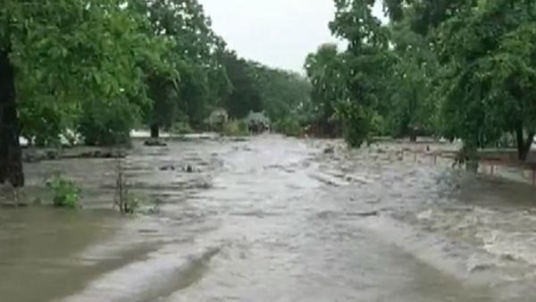 गोमती और सरयू का जल स्तर बढ़ा