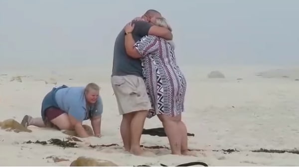 महिला तीन बार गिरी